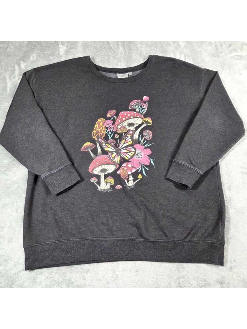Torrid Sweatshirt 1X Gray Mushroom Super Soft Fleece Pullover Hippie Boho